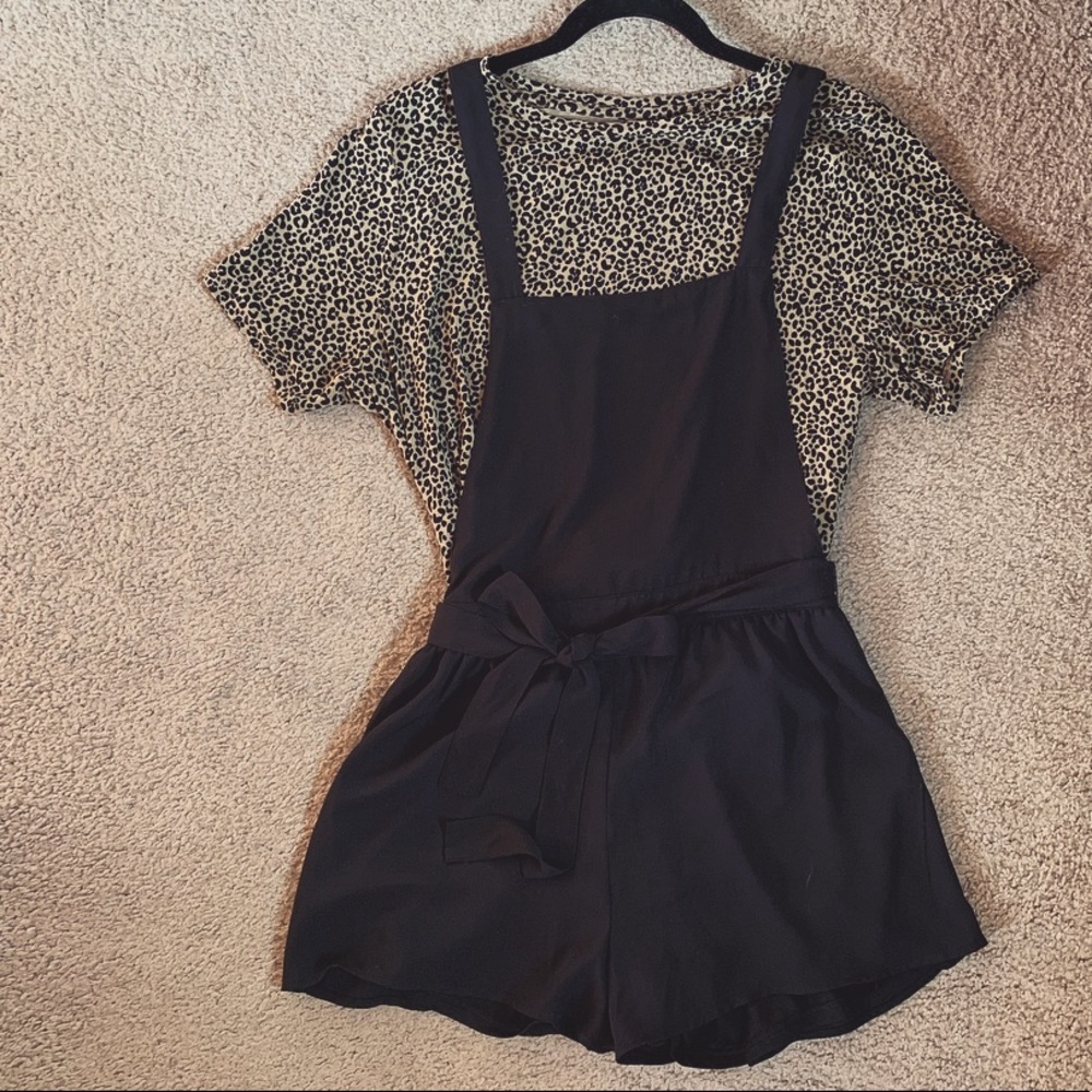 HM Crossback “overall” romper ✨